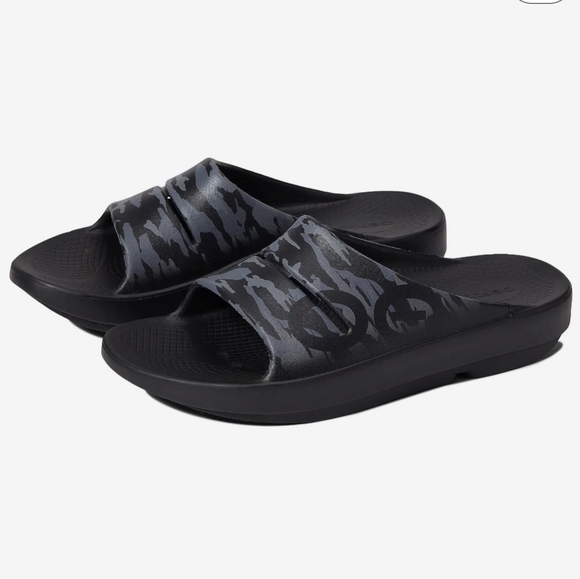Mens OOFOS size 11 main image 9